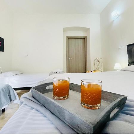 Porta Palazzo 15 Min - Suite Con Netflix & Wi-Fi Торино Екстериор снимка