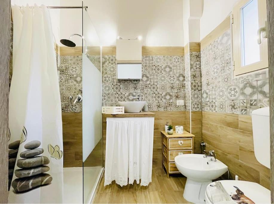 Porta Palazzo 15 Min - Suite Con Netflix & Wi-Fi Торино Екстериор снимка